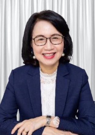 Coach Nancy Lee Coach Nancy Lee